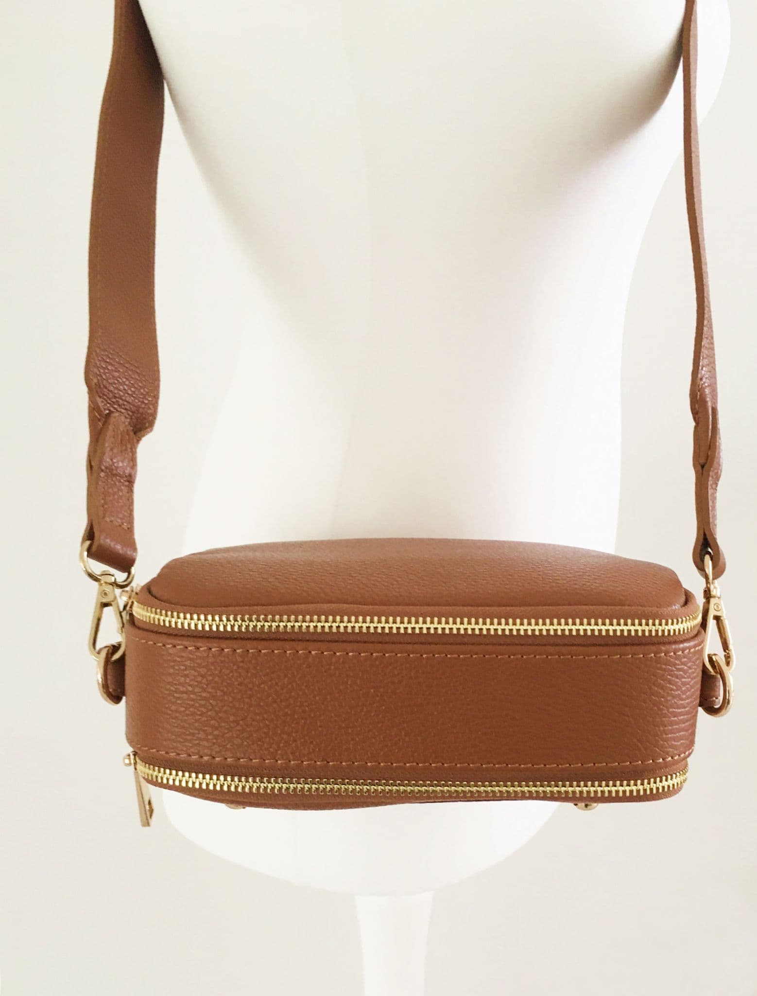 Vera Pelle Wide Strap Leather Camera Bag Double Compartments & Zips Shoulder Bag (Darker Cols)